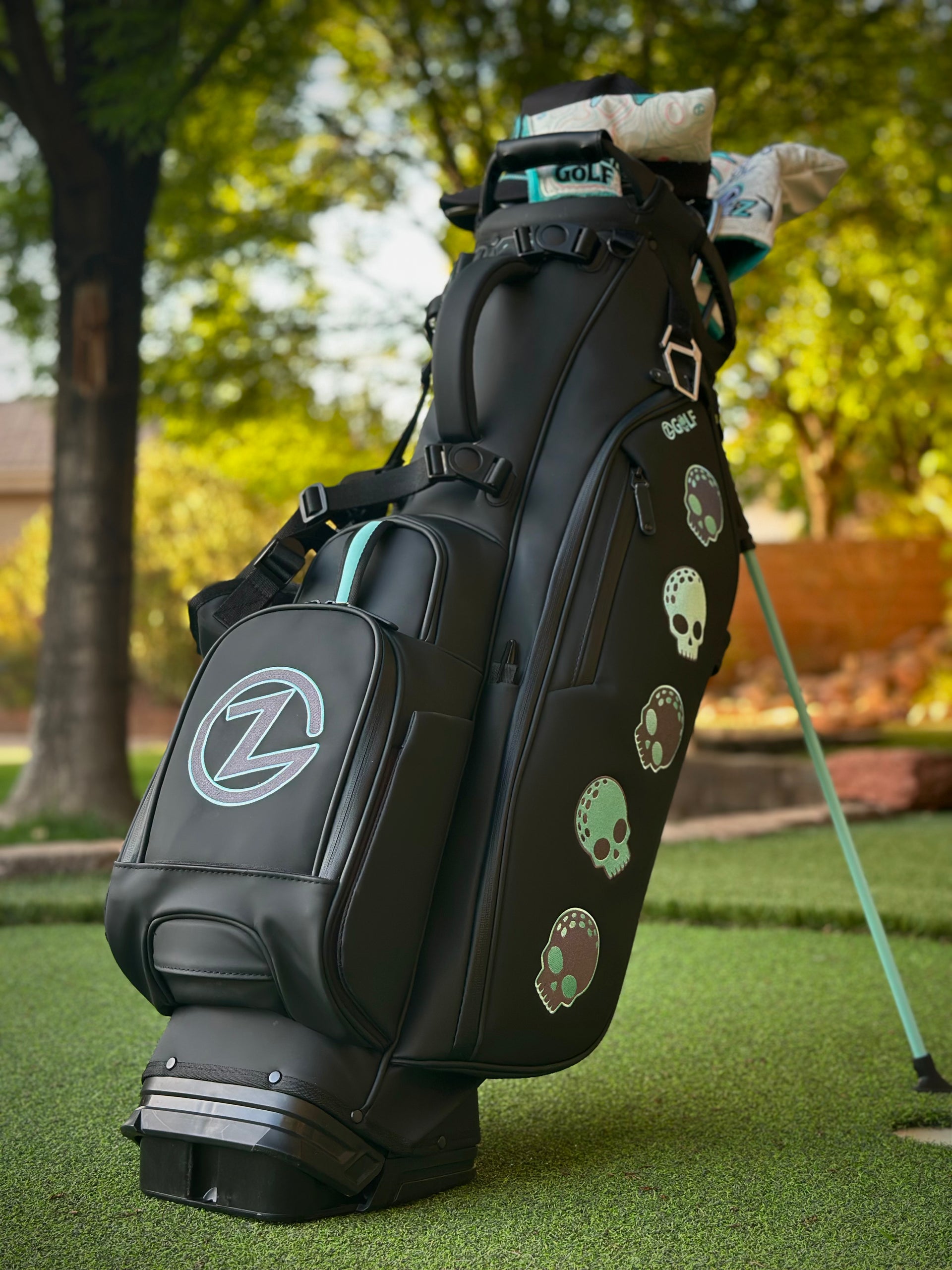 Dancing Skulls Stand Bag- PRE-ORDER – CIRCLEZ GOLF LLC